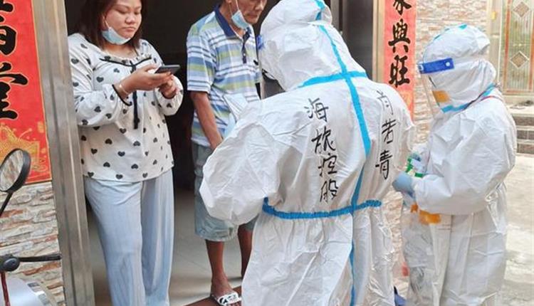 【平凡力量|旅控戰(zhàn)“疫”人物志⑤】貢獻志愿力量 筑起守護之墻——肖若青：一起努力，海南會好，彼此理解，守望相助